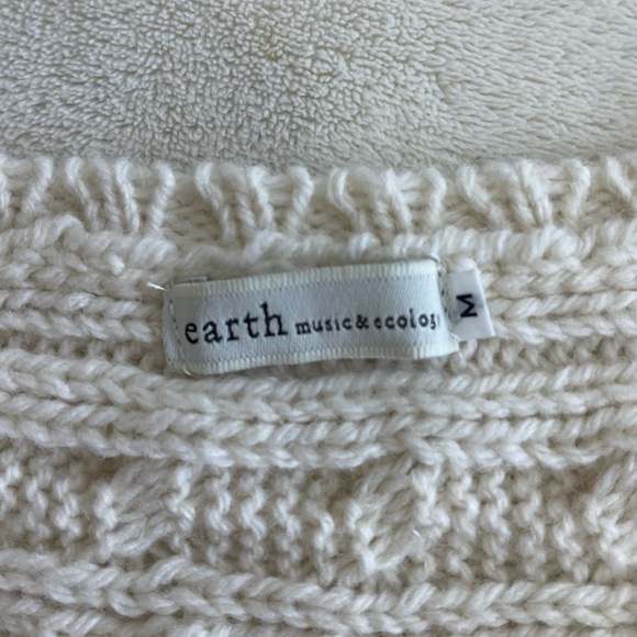 Earth Music & Ecology Women's Cable Knit Sweater - Size Medium - Picture 8 of 9